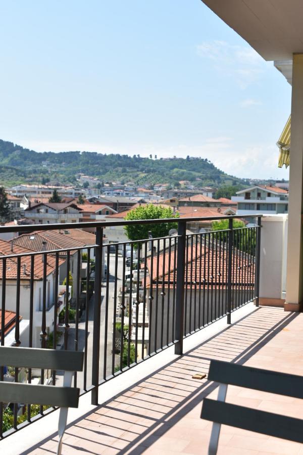 Appartamento Centro Dei Venti Montesilvano Marina Exteriör bild